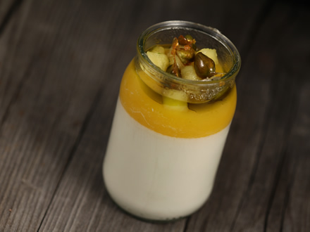 Reteta Panna cotta cu ciocolata alba si cocos