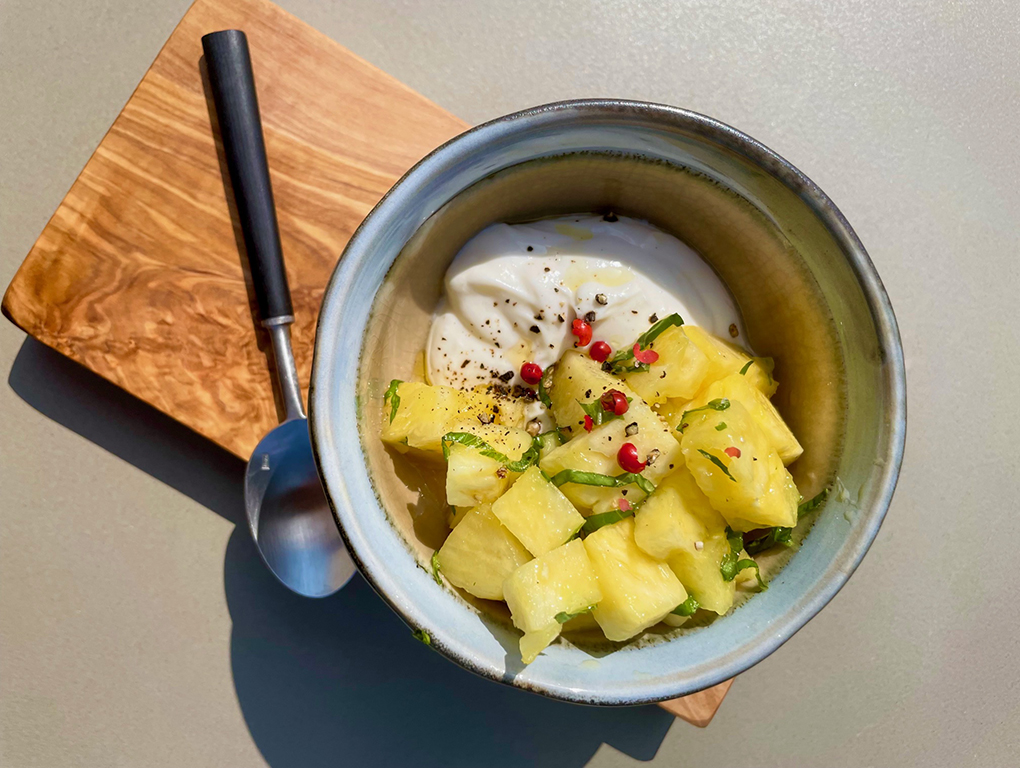 Reteta Salata de ananas cu crema de ricotta